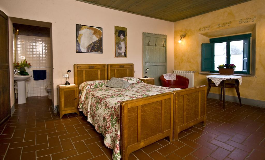 Agriturismo & Winery Il Bacio Tavarnelle Val di Pesa Room photo